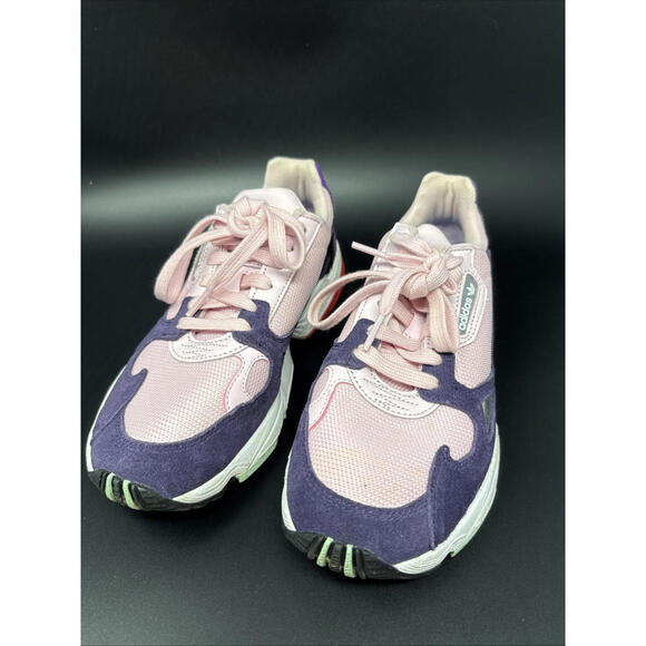 adidas Shoes - ADIDAS TORSION WOMENS TENNIS SHOES Size 7.5